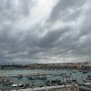 Seaview 2 Bedroom Penthouse Marsaxlokk