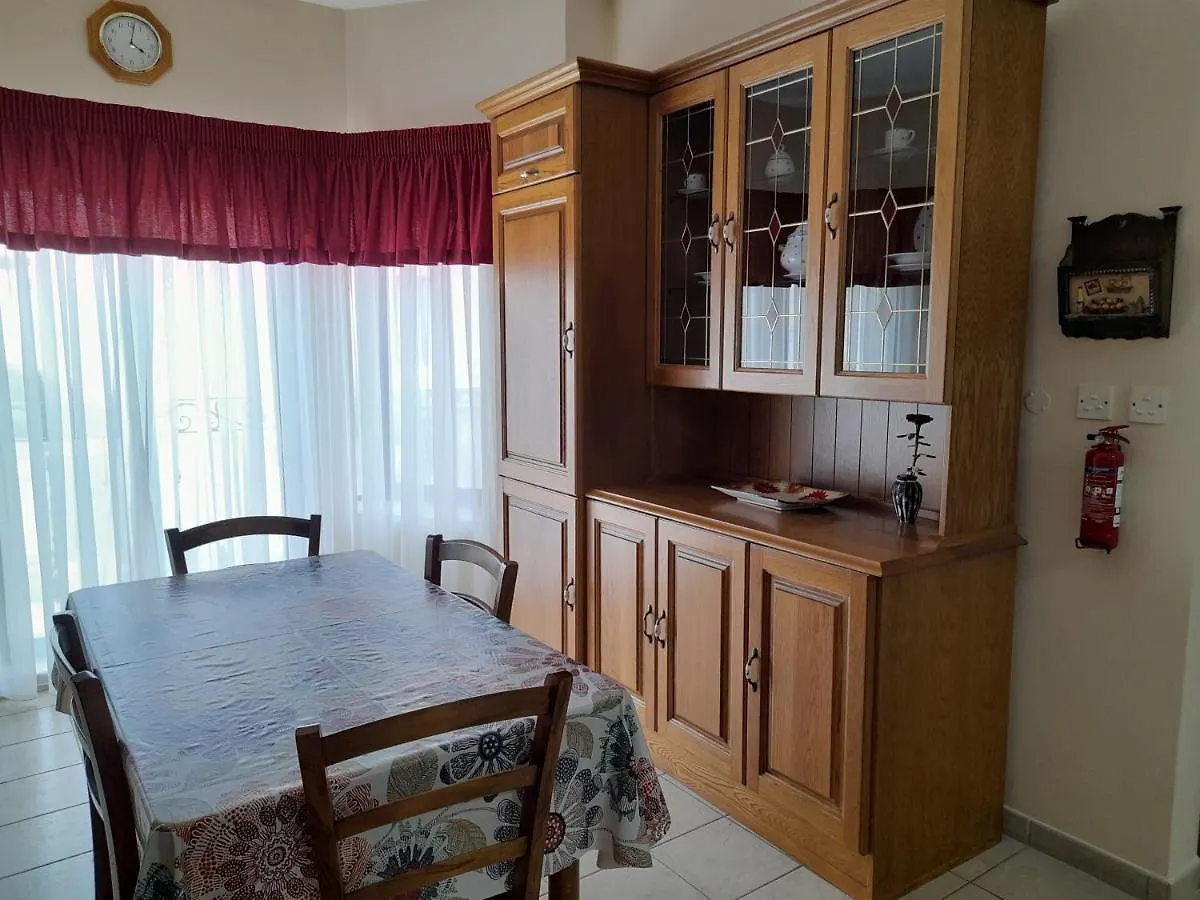 Silver Shadow Holiday Maisonette Marsaxlokk