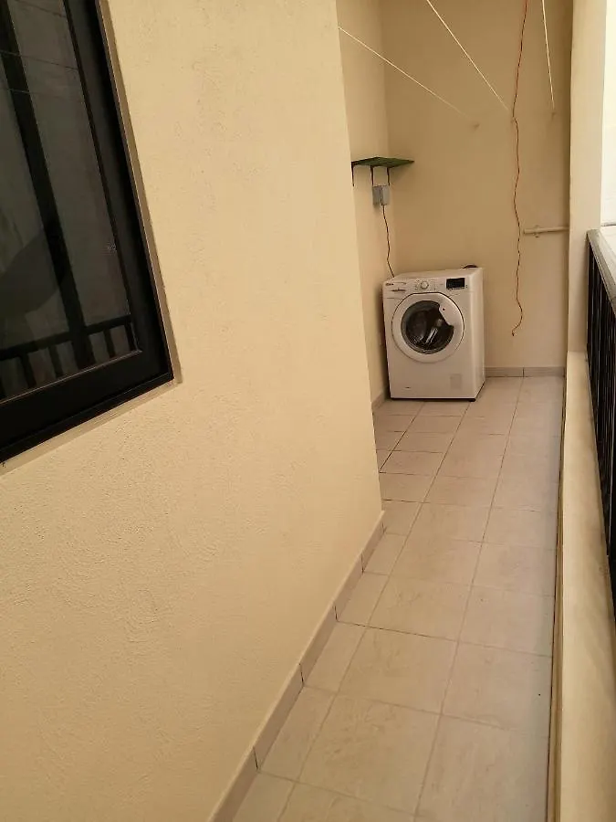 Silver Shadow Holiday Maisonette Marsaxlokk Apartment